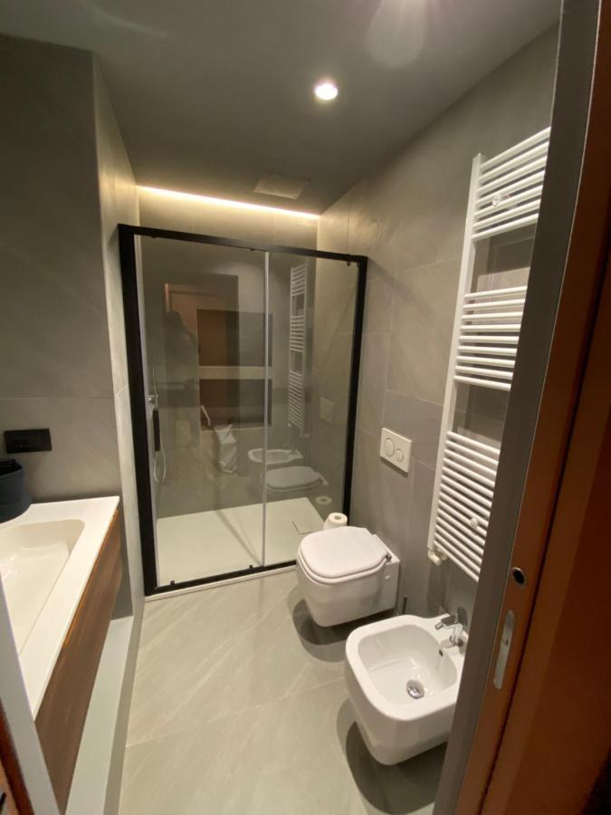 Richard'S Apartments - 22 Marzo Milan Bagian luar foto
